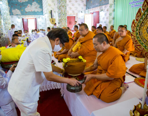 แรงศรัทธาประชาชนร่วมพระกฐินพระราชทาน