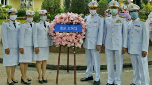 อบต.นาจักร ร่วมพิธีวางพวงมาลาวันปิยมหาราช