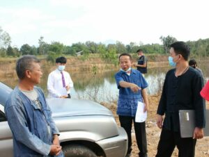 ศูนย์ดำรงธรรม อ.เมืองแพร่ เข้าตรวจสอบ กลิ่นเหม็นขี้หมู