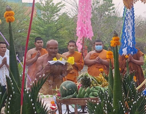 (มีคลิป) ครูบาพัตร วิสุทธสีโล อธิษฐานจิต เหรียญพระครูศรีมงคลชยาภรณ์ อดีตเจ้าคณะอำเภอเมืองแพร่ ให้ชาวบ้านบุญแจ่ม